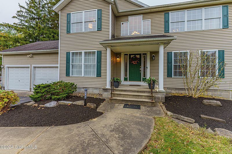 2nd image of 2165 Helderberg Avenue