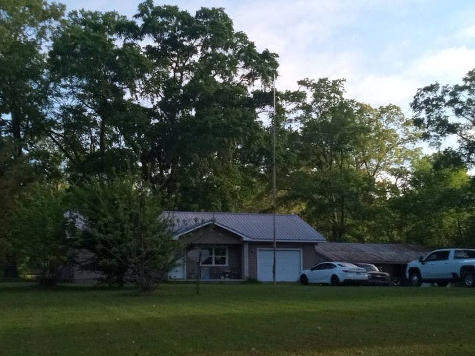 1st image of 391 Gifford Rd
