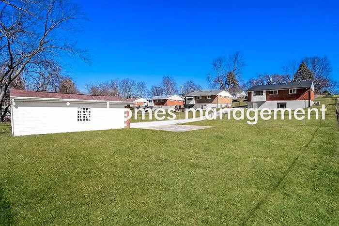 10755 Plainfield Rd — Photo 13