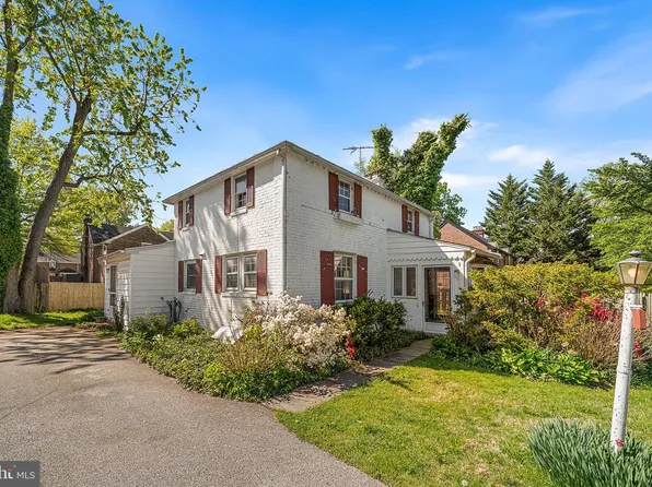 9 Barleycone Ln, Bryn Mawr, PA 19010