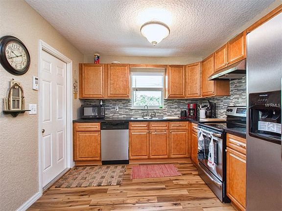 3rd image of 33241 Palm Ln