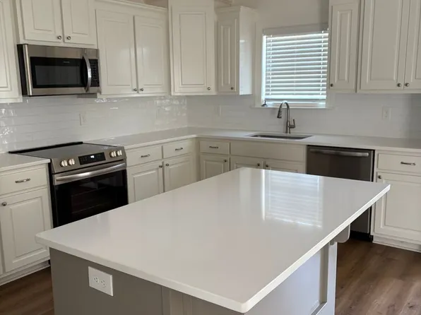 141 Buck Run Dr, Leesburg, GA 31763