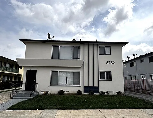 6732 West Blvd Photo 1