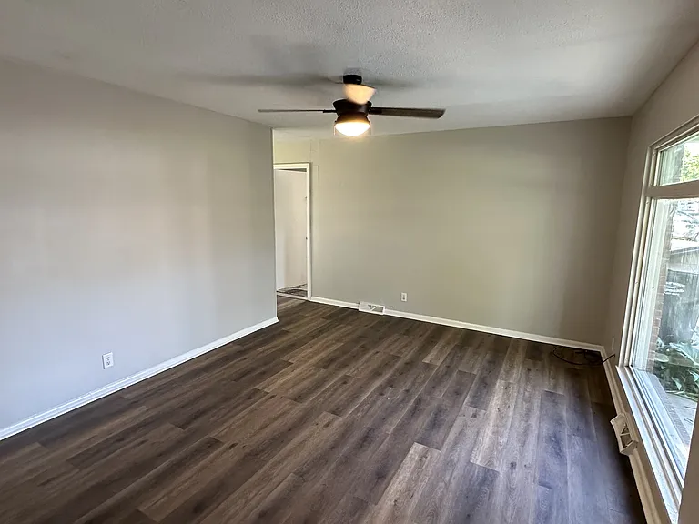 2303 Bramble Way — Photo 8