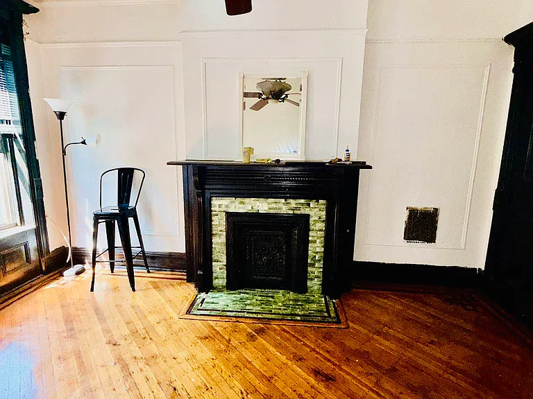 562 Macon St #4 — Photo 3