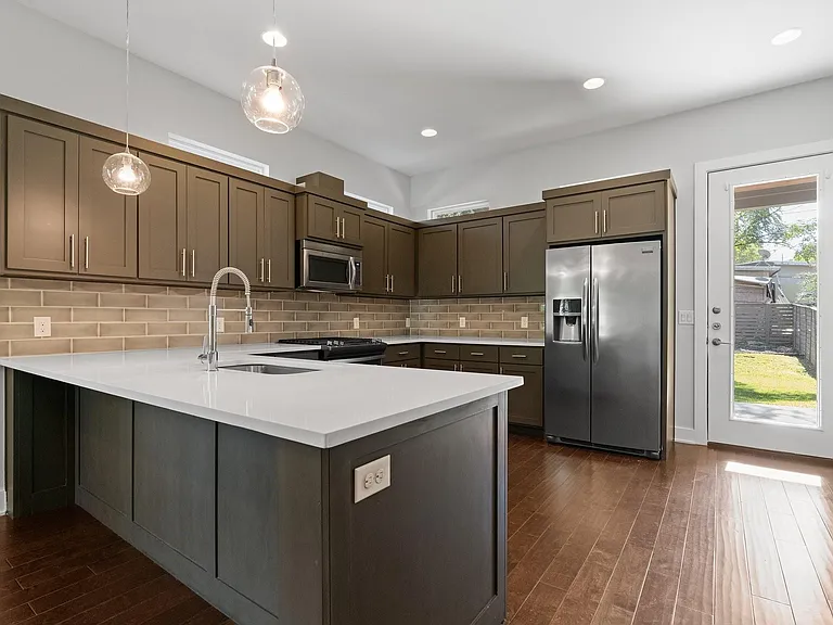 7217 Blessing Ave #A — Photo 4