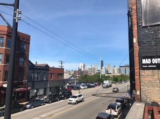 1123 W Grand Ave APT 2F, Chicago, IL 60642