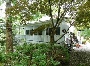 580 Beaver Lake Dr, Clarkesville, GA 30523