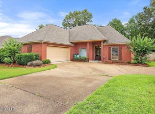 1909 Ridge Cir, Madison, MS 39110