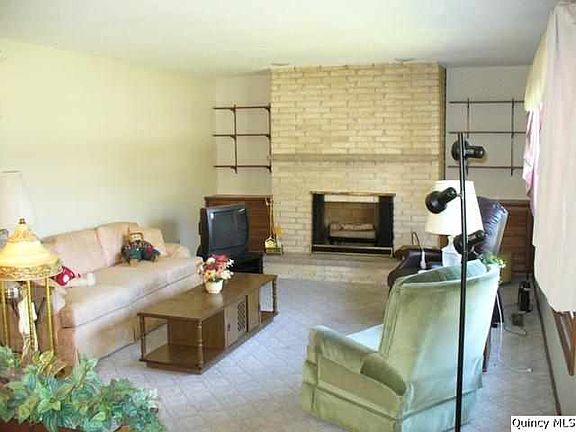 Home for Sale in Quincy, IL $109,000