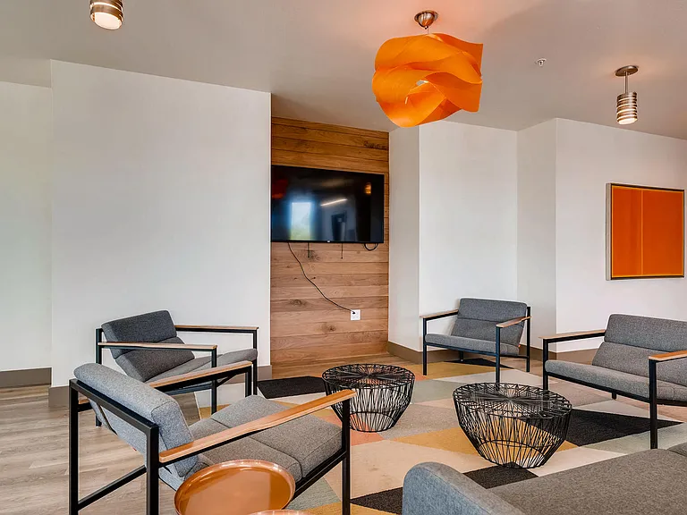 Broadway Lofts | Englewood, CO Apartments