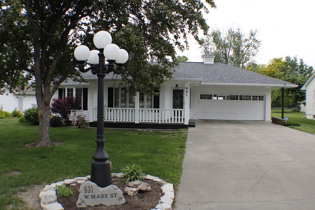 931 W Mary St - Property Image