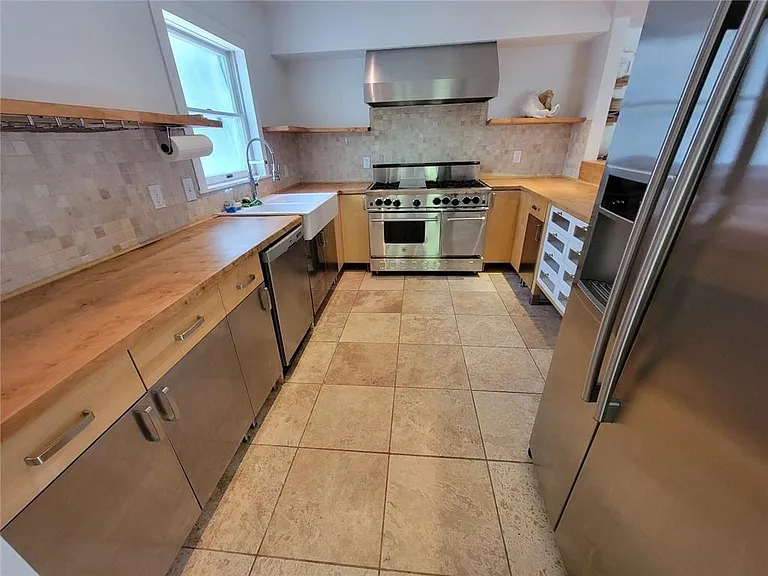 404 Emory Dr NE — Photo 10