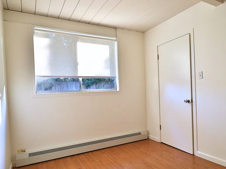 2467 Alvin St — Photo 22