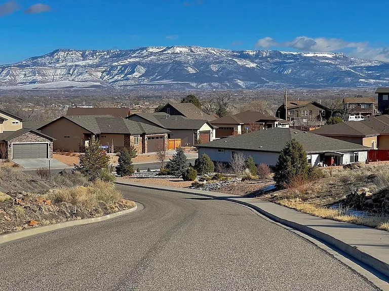 200 Secret Canyon Ct — Photo 2