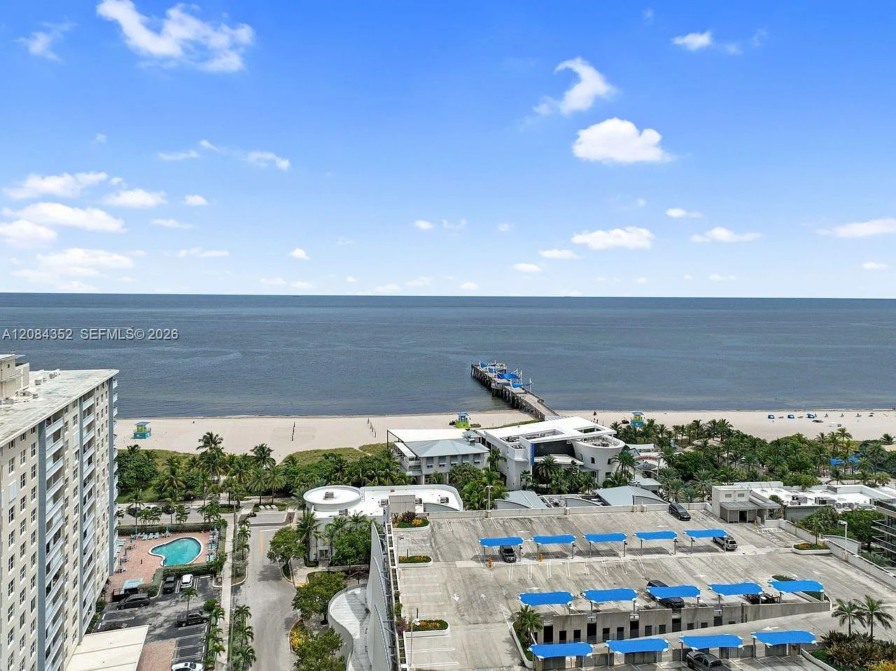 Granada House Condominium — Photo 2