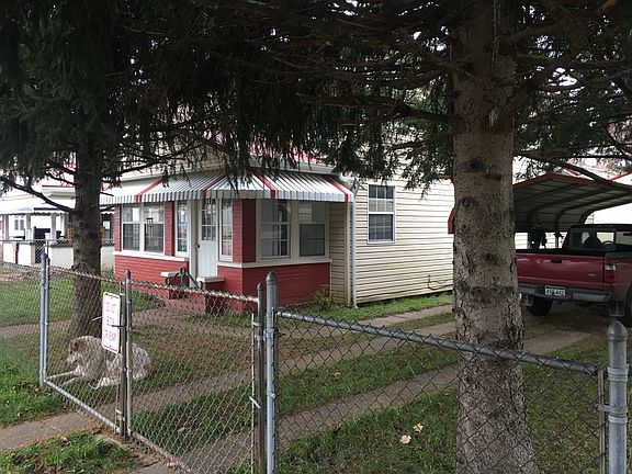2nd image of 1709 Pine St