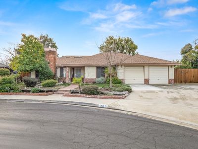 1768 Ash Ave, Clovis, CA, 93611