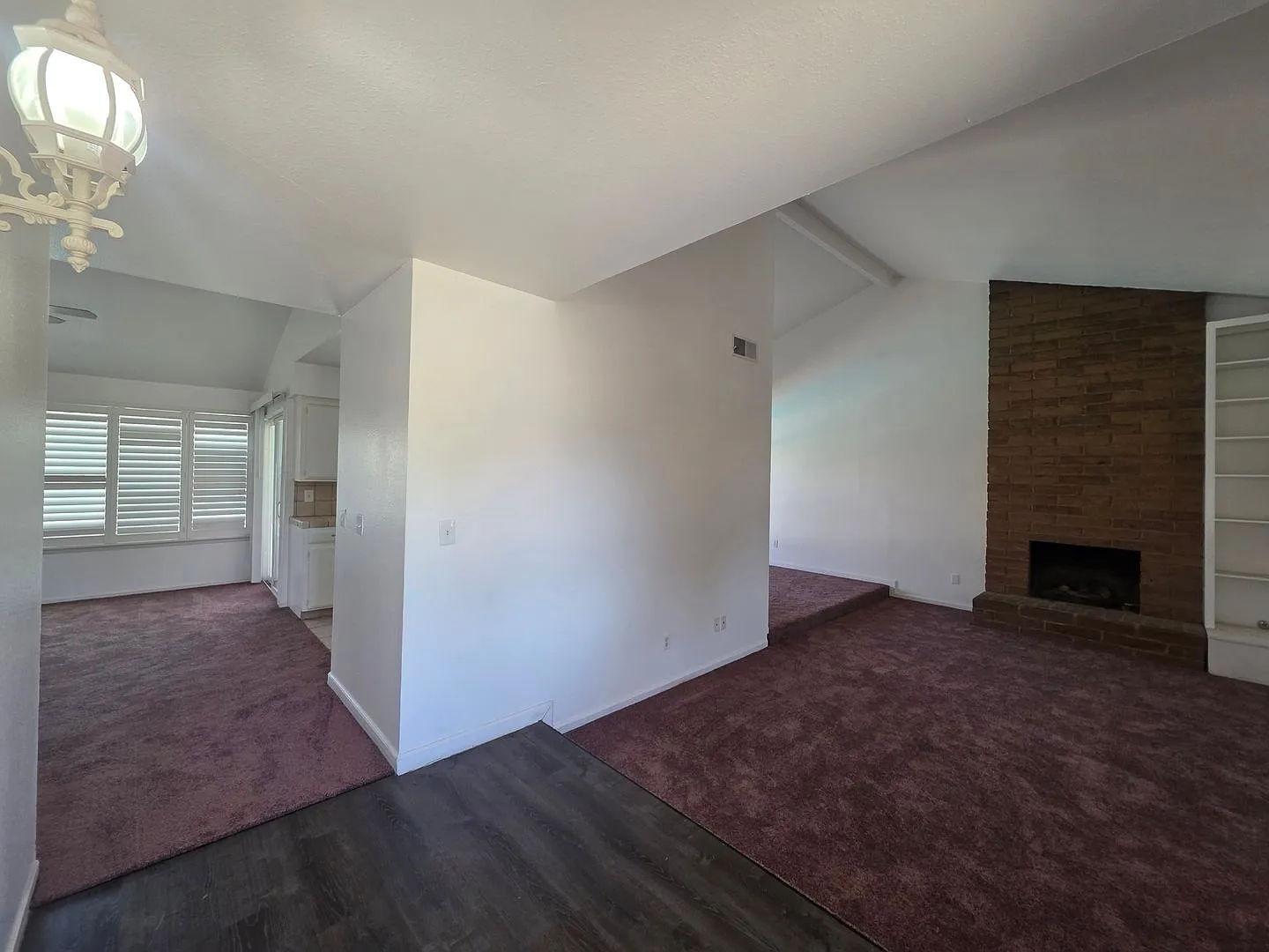 Nice 3 Bed/2 Bath w/POOL + Pool Care & Yard Care Included Located in SW Neighborhood near Schools... — Photo 2