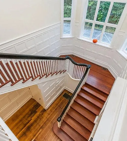 143 W Walnut Ln — Photo 4