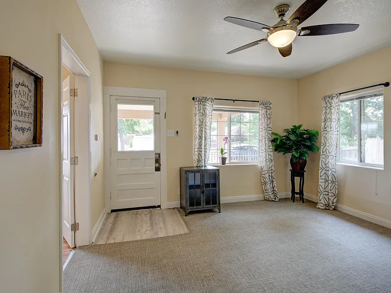4987 Grove St — Photo 14