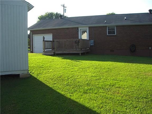 2nd image of 420 Barksdale Dr