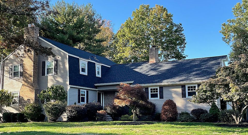 2nd image of 30 Dogwood Ln