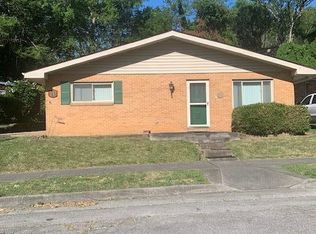 217 10th St NW, Norton, VA 24273