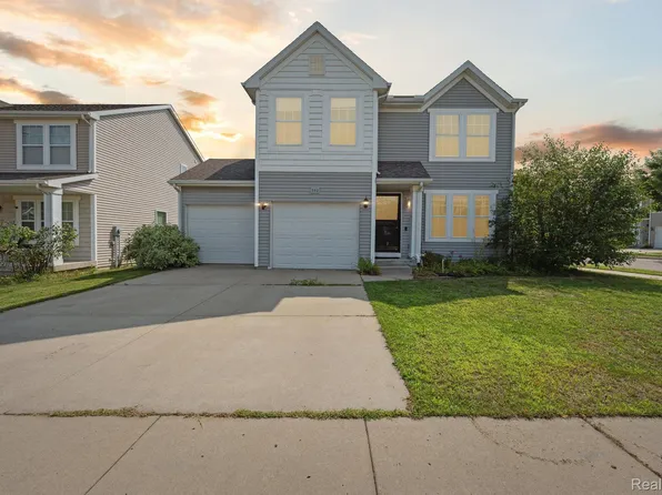 502 Wendover Dr, Lansing, MI 48906
