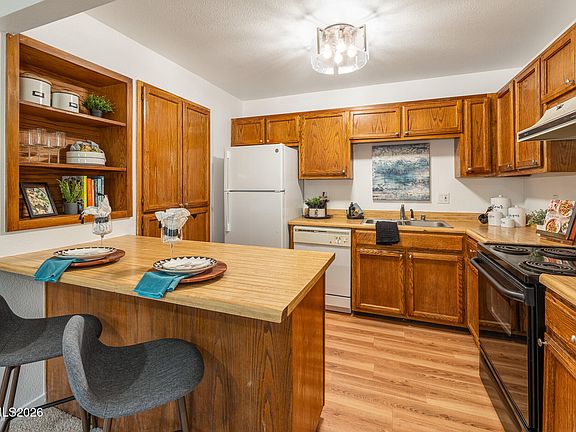 5th image of 1465 E Peckham Ln APT 6