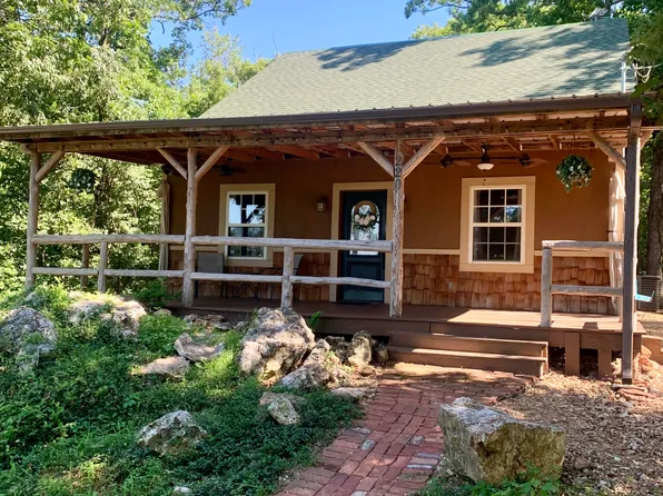 220 Pershing Rd, Joplin, MO 64804