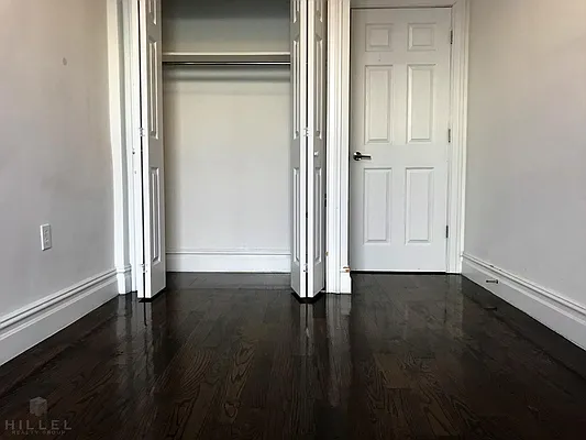 Rented by Hillel Realty Group | media 15