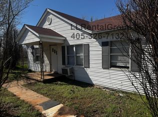 135 Grandview Rd, Midwest City, OK 73130