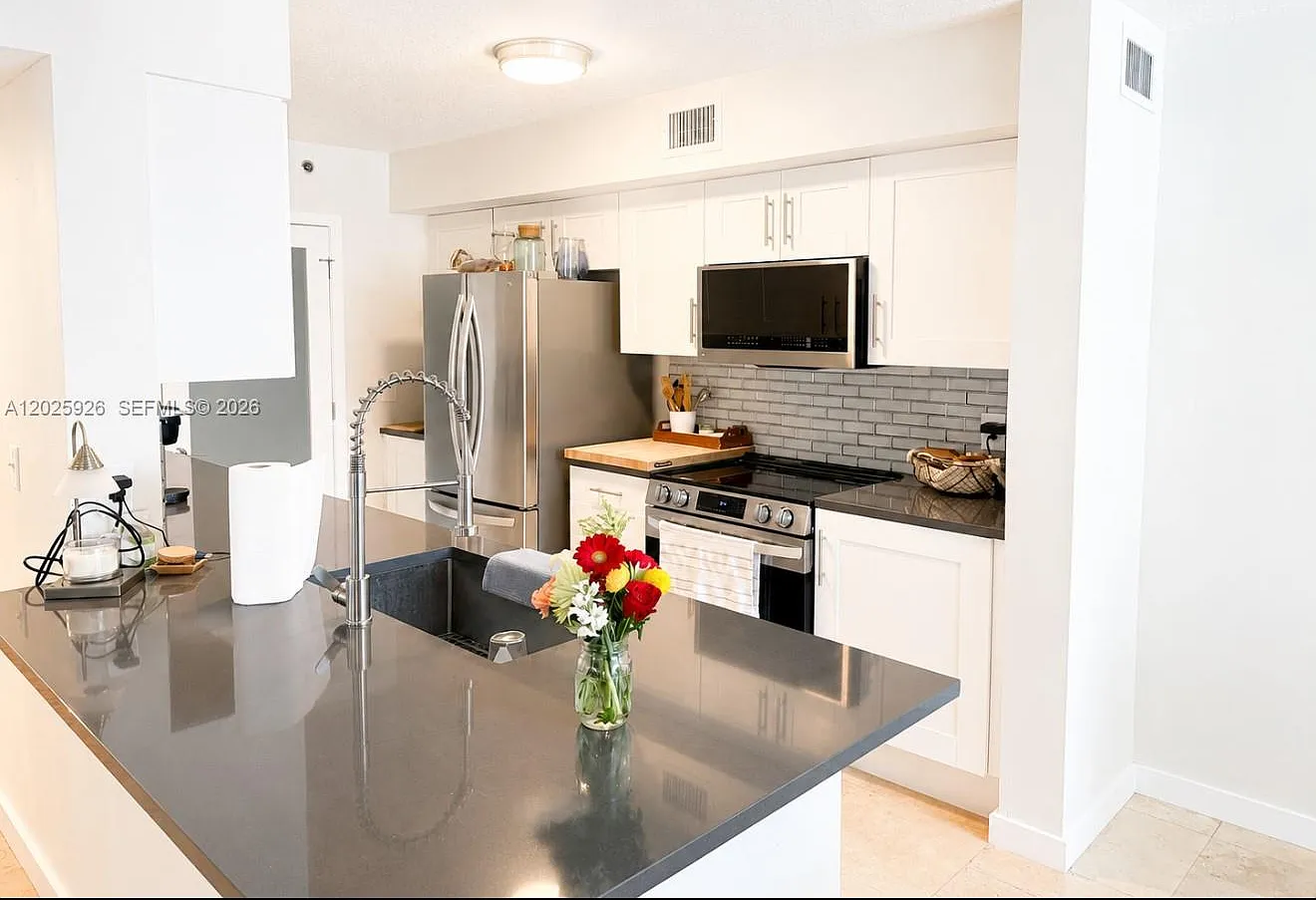 Bocar Condo — Photo 4