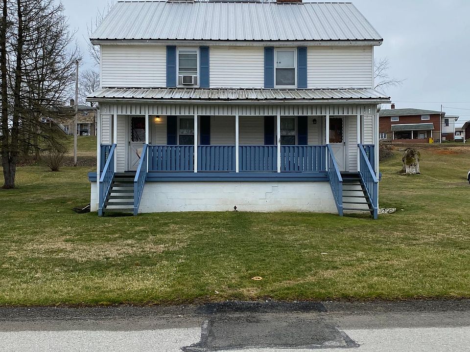 Unit B is on right side of house next to driveway.