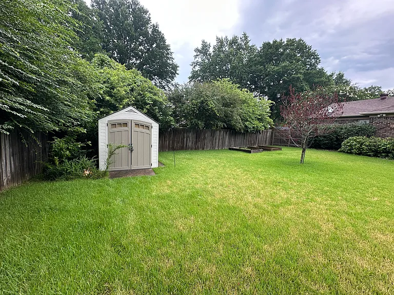 895 Barbara Lynn Dr — Photo 18
