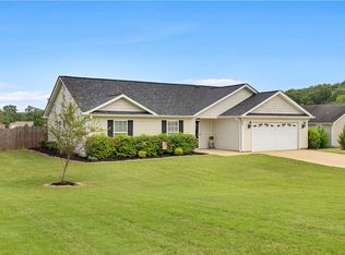 105 Wild Turkey Rd, Williamston, SC 29697