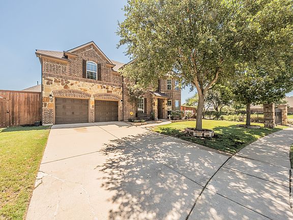 4th image of 309 Garden Path Ln
