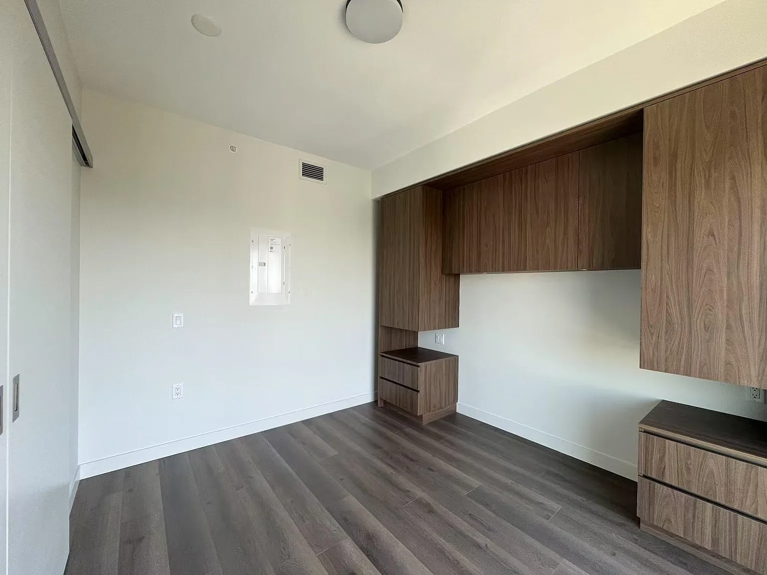1 bed, 453 sqft, $2,200 — Photo 3
