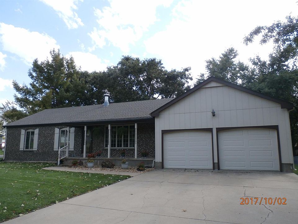 1st image of 203 Summit Dr