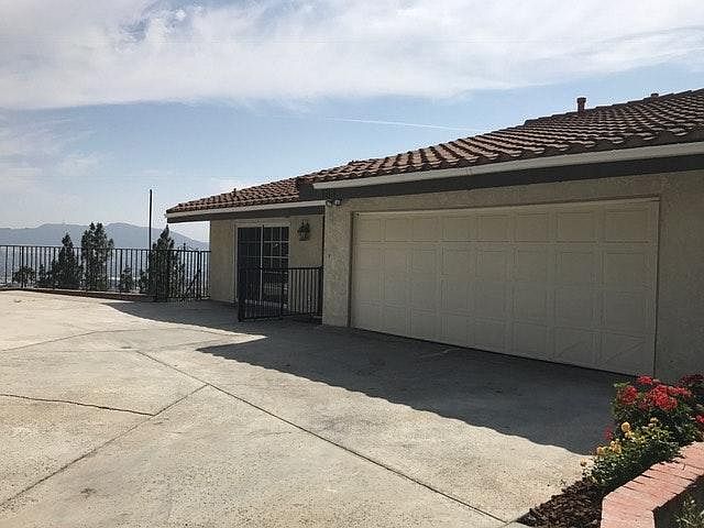 1st image of 1218 E Tujunga Ave