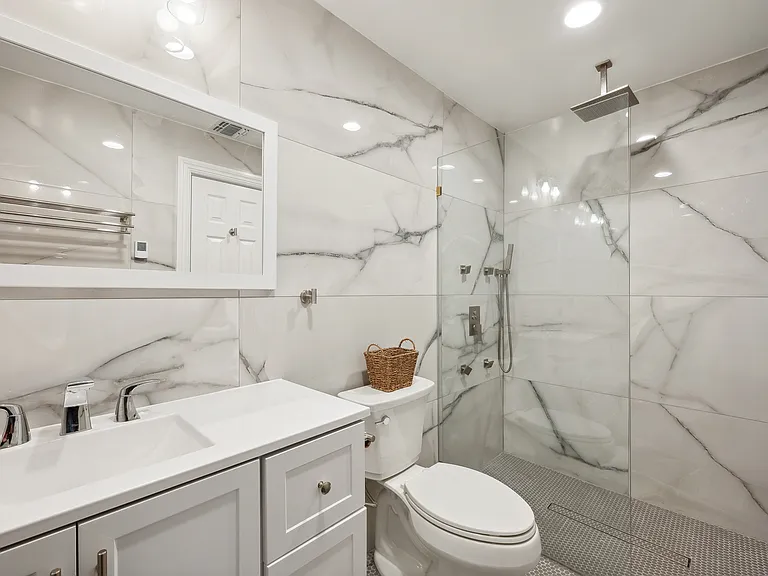 131 Flying Point Rd — Photo 30