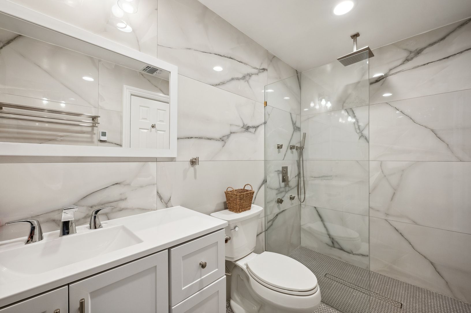  Lower Level Guest Bath