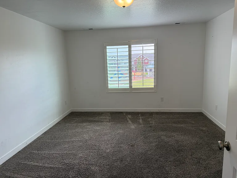 Mater-Bedroom