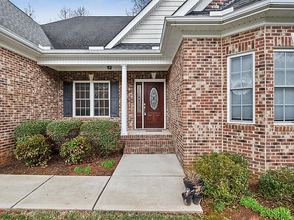 5th image of 2241 Rock Bridge Dr