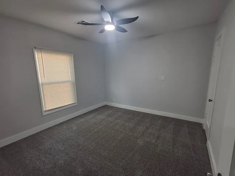 1504 NW Arlington Ave — Photo 9