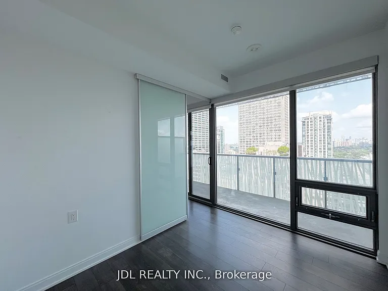 50 Charles St E #2210 — Photo 7