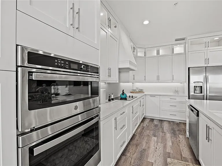 18114 Gawthrop Dr #402 — Photo 15