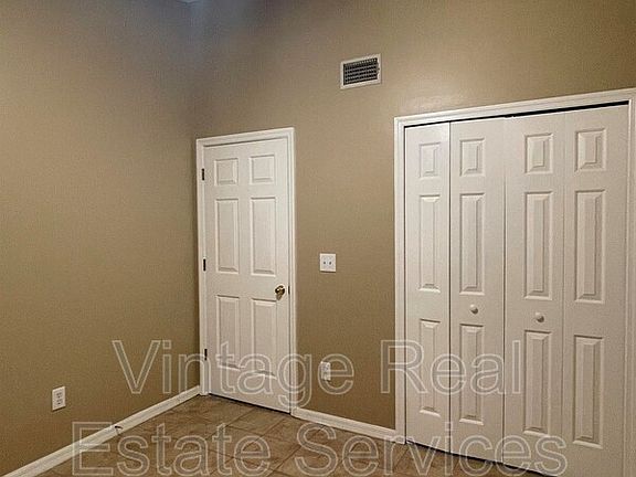 3rd image of 6211 Osprey Lake Cir