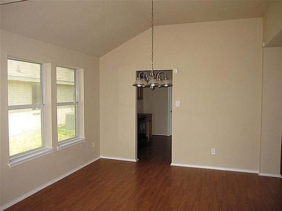 5th image of 313 Havenwood Ln